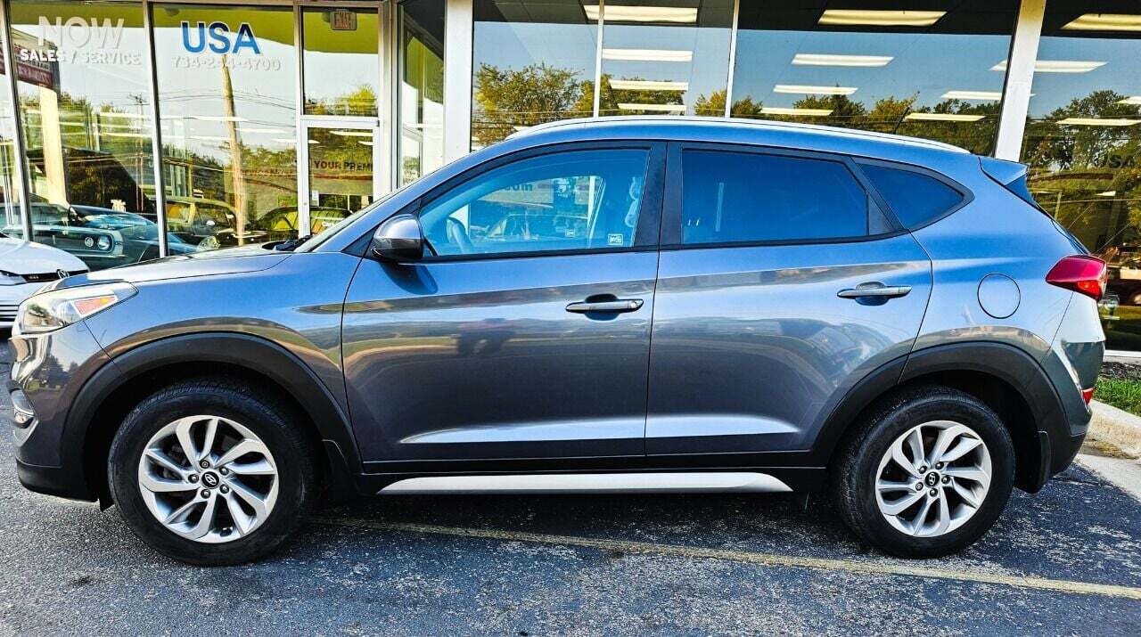 Owner 2017 Hyundai Tucson SE AWD 4dr SUV