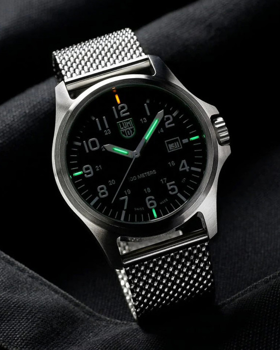 Pre-owned Luminox Patagonia Black Dial Date Display Mesh Bracelet Men's Watch X2.2501.m