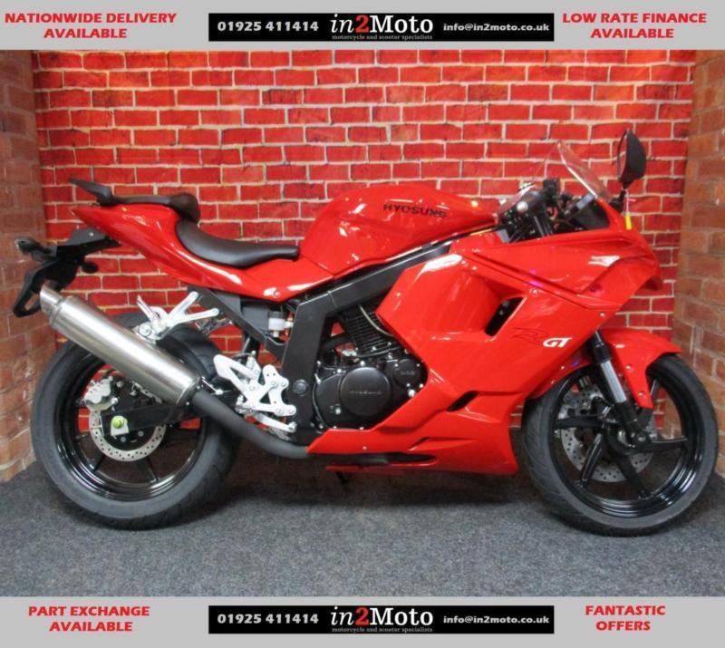 HYOSUNG GT125R PRE REG SPECIAL OFFER 125cc in Warrington, Cheshire
