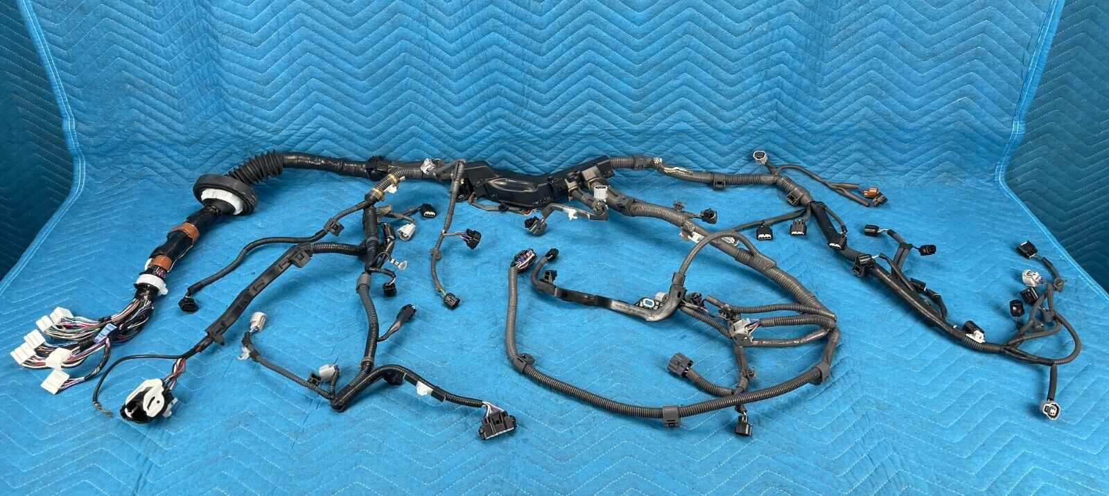 2014-2019 Lexus GX460 Engine Wiring Harness | 82121-60V50 2014-2019 Lexus GX460 Engine Wiring Harness | 82121-60V50