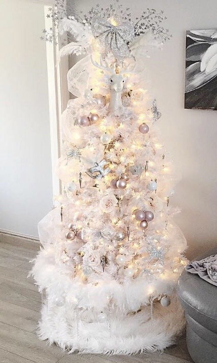 7ft White Princess Christmas Tree Dobbies Beautiful Only Used Once