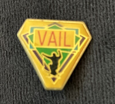 Vail Colorado Ski Resort Skier Jumping Ski Pin Air Triangle Gold Tone USA MSSI