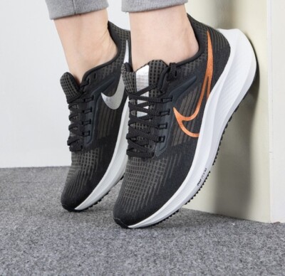 SIZE 6 WOMEN'S NIKE PEGASUS 39 SMOKE GREY RUNNING SNEAKERS DH4072-007
