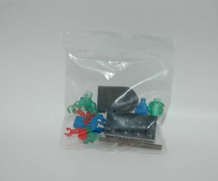 Kre-o Kreo Mini figure Cityville Invasion Collection 2 Boltman and Dripperz