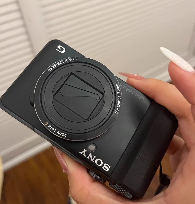 【海外版】SONY Cyber-shot DSC-HX9 Amazon.com : Sony Cyber-shot DSC-HX9V 16.2 MP Exmor R CMOS