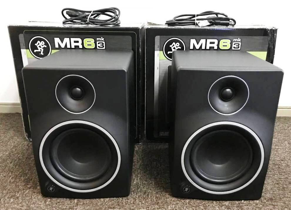 Mackie MR6 , MR 6 MK3 6" FullRange Reference Active Powered DJ Studio