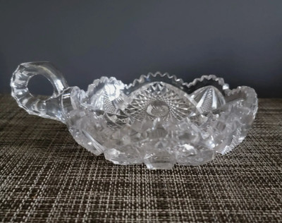 American Brilliant Cut Glass 6'' Bowl Nappy Handle Pres Cut