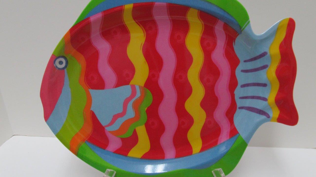 (6) Colorful Hard Plastic Fish Dinner Plates 10