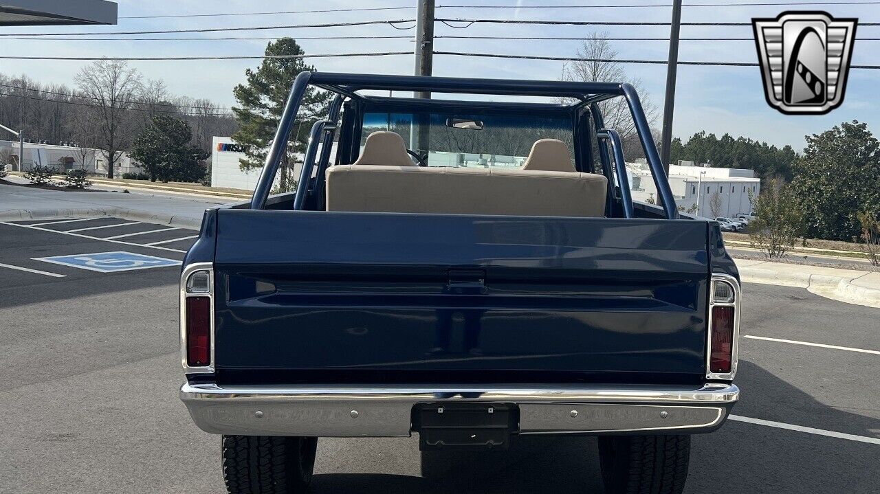 BLUE 1972 GMC Jimmy  350 V8 Automatic Available Now!