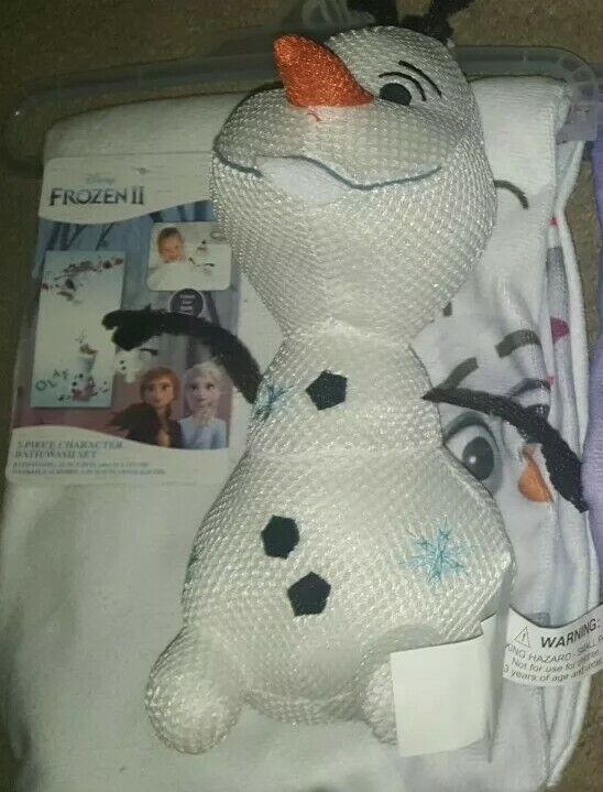 NEW Disney Frozen II Bath Towel And Scrubby bath doll Set Olaf