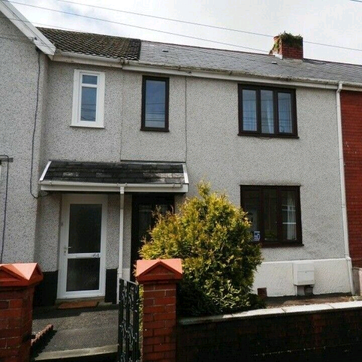 3 Bedroom Midterraced house to rent in Clydach, Swansea Gumtree