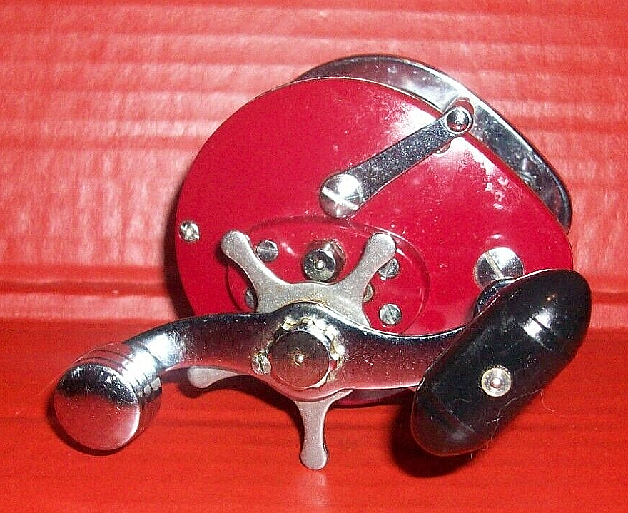 Vintage K-Mart Kmart #303 Fishing Reel * Works