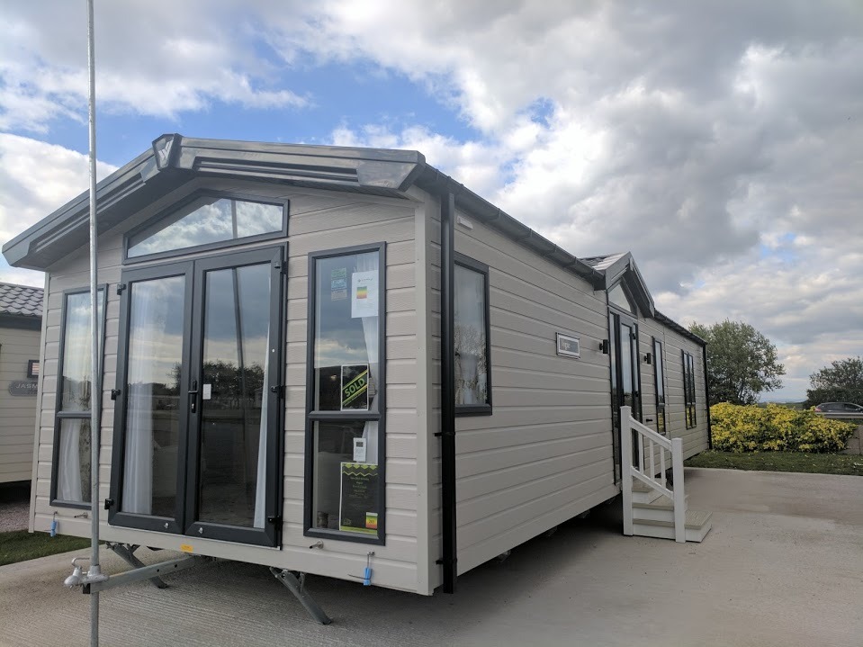 ** WILLERBY VOGUE ** Static Caravan Southport Showground Choose