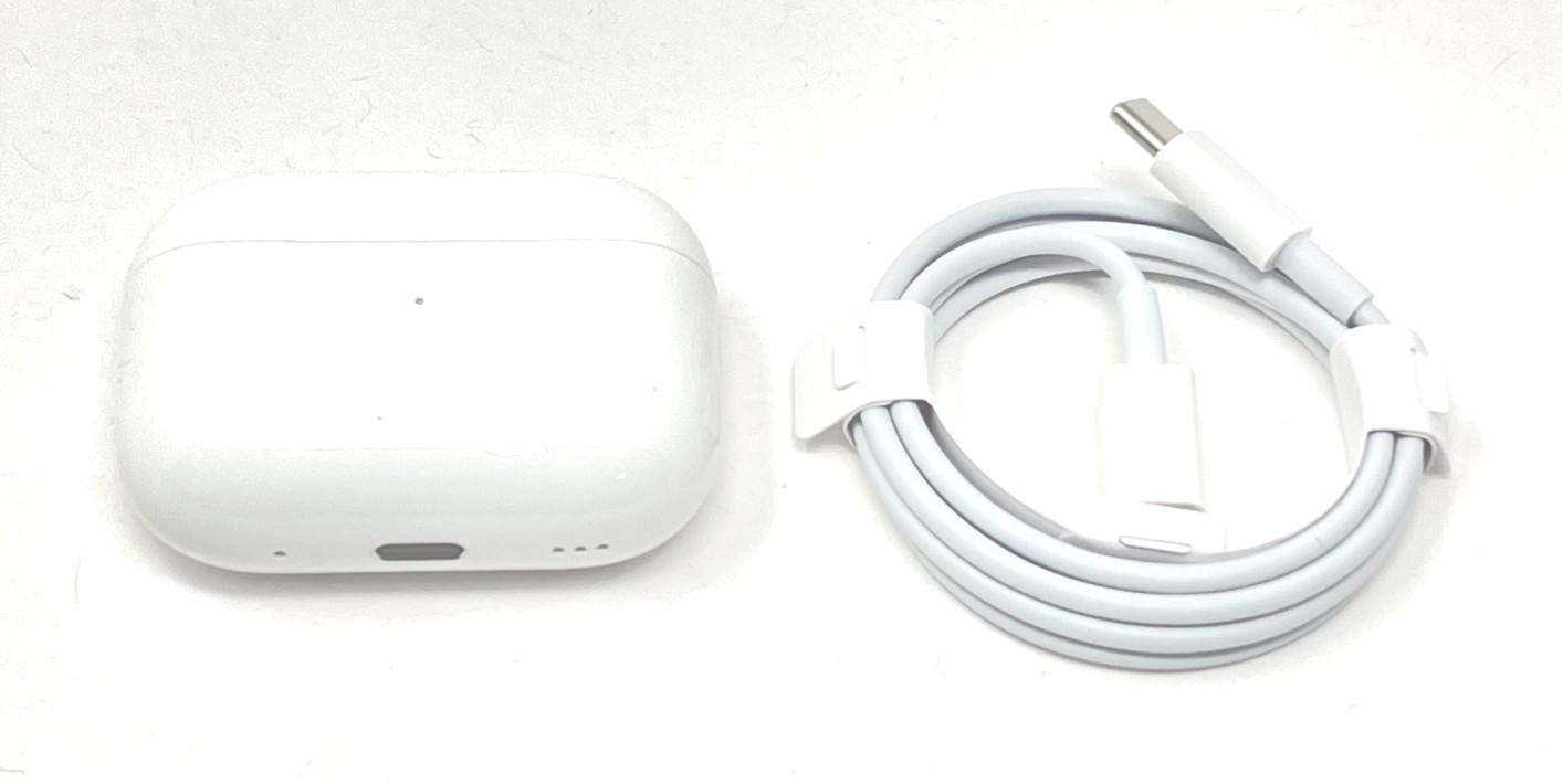 【新品】AirPods Pro 2 MTJV3AM/A USB-C US.Ver Apple AirPods Pro 2 White With USB-C Charging Case In Ear