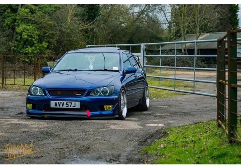 LEXUS IS200 AUTO HIGHLY MODIFIED/STANCE/STATIC/LOWERED in Forest Gate
