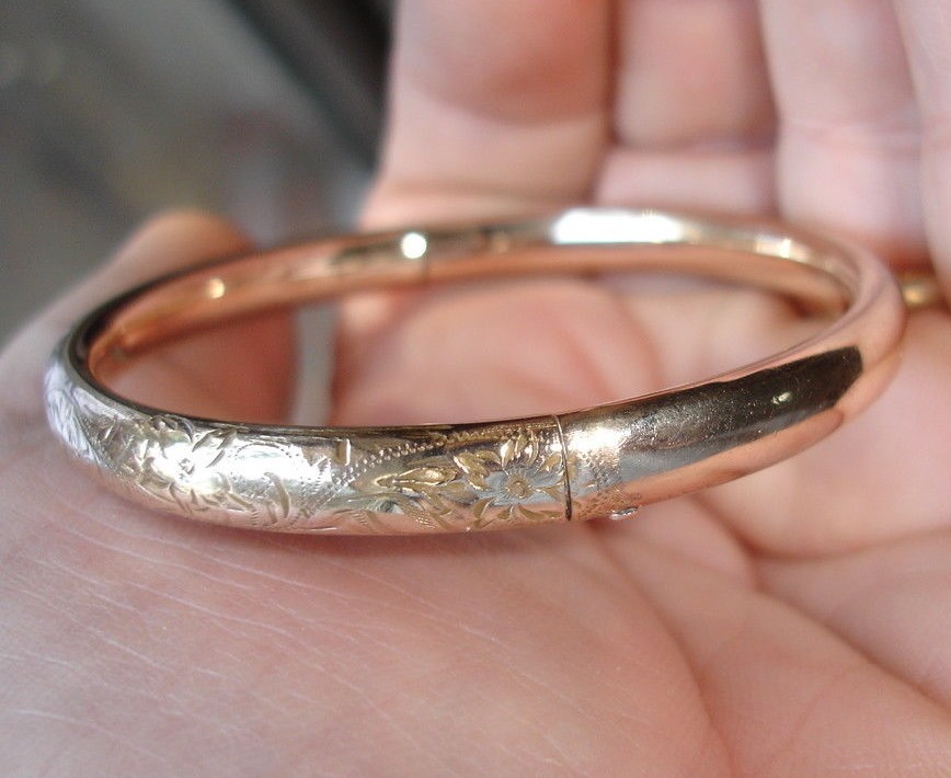 Old antique A&Z 1/10 GOLD fancy floral etched BANGLE wrist BRACELET hinged domed