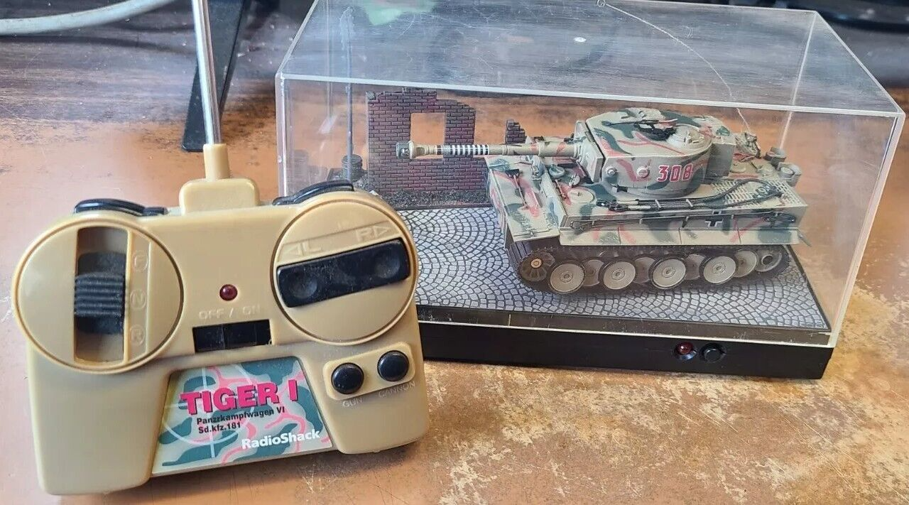 Tiger 1, Panzrkampfwagen VI Tank, R/C Model from Radio Shack Tiger 1, Panzrkampfwagen VI Tank, R/C Model from Radio Shack