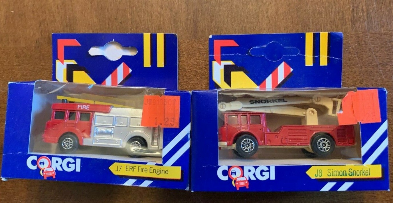 CORGI SNORKEL FIRE ENGINE イギリス製　ヴィンテージ Vintage 1/43 Scale CORGI Simon Snorkel Fire Engine - Nice