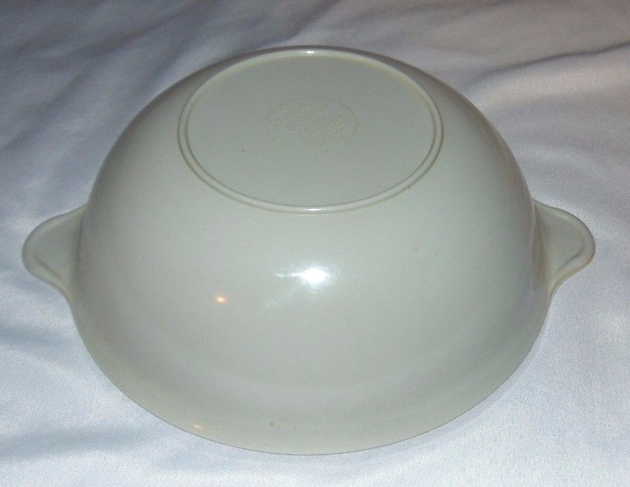 Vintage MALLO-WARE Gray Melmac Handled Round Serving Bowl Measures 9