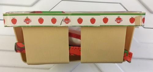 Vintage Eegee Strawberry Berry Bunch Doll In A Basket 1979 NEVER OPENED ORIGINAL