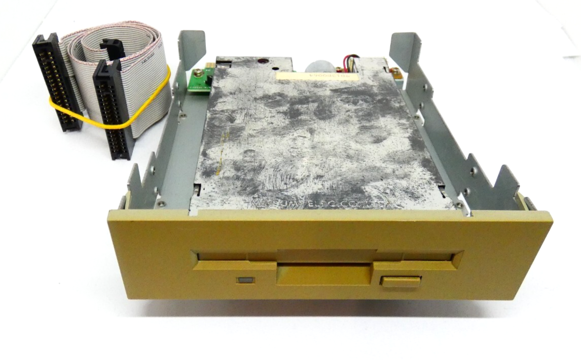 Mitsumi D359T2 Floppy Disk Drive 3.5" w/ D357P2-69-2260A 5.25" Bracket and cable