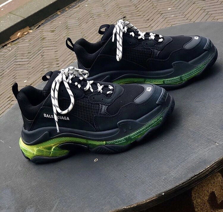 Balenciaga triple s gumtree clearance