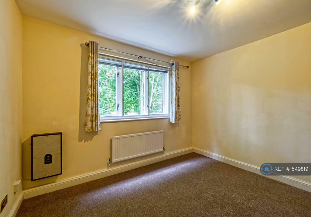 3 bedroom flat in Abbey Court, Finchley London, N3 (3 bed) (549819