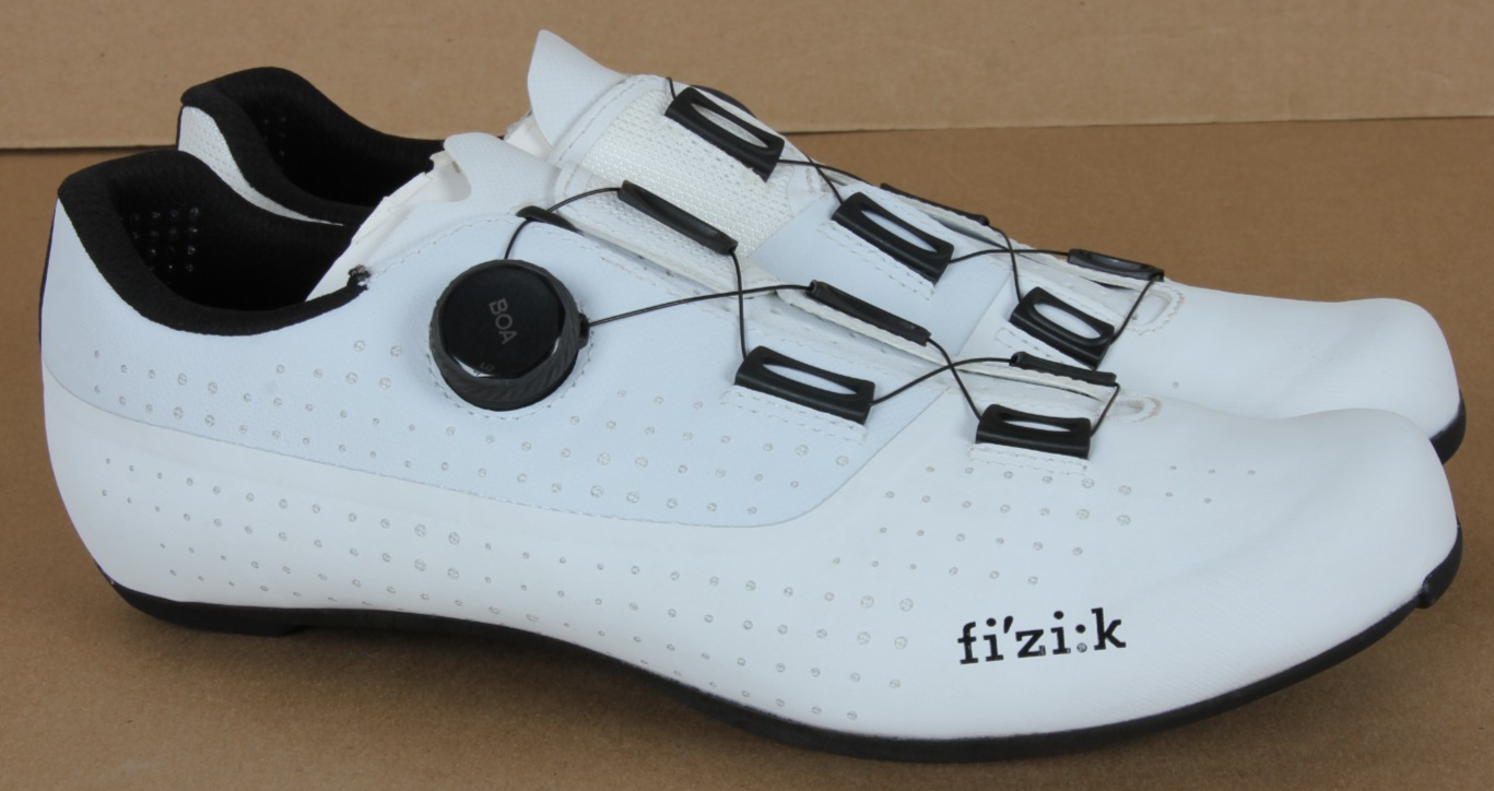 【新品】fi'zi:k Tempo Overcurve R4 EUR 42 Fizik Tempo Overcurve R4 WIDE - Iridescent Beetle/ Black