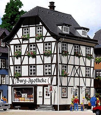 FALLER NEW #130417 HO 1/87 Scale KIT 4-Story Half Timbered Castle Pharmacy