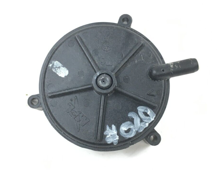 York Luxair Furnace Air Pressure Switch 363256 9371VO-BS-0023 -1.00 used #O20