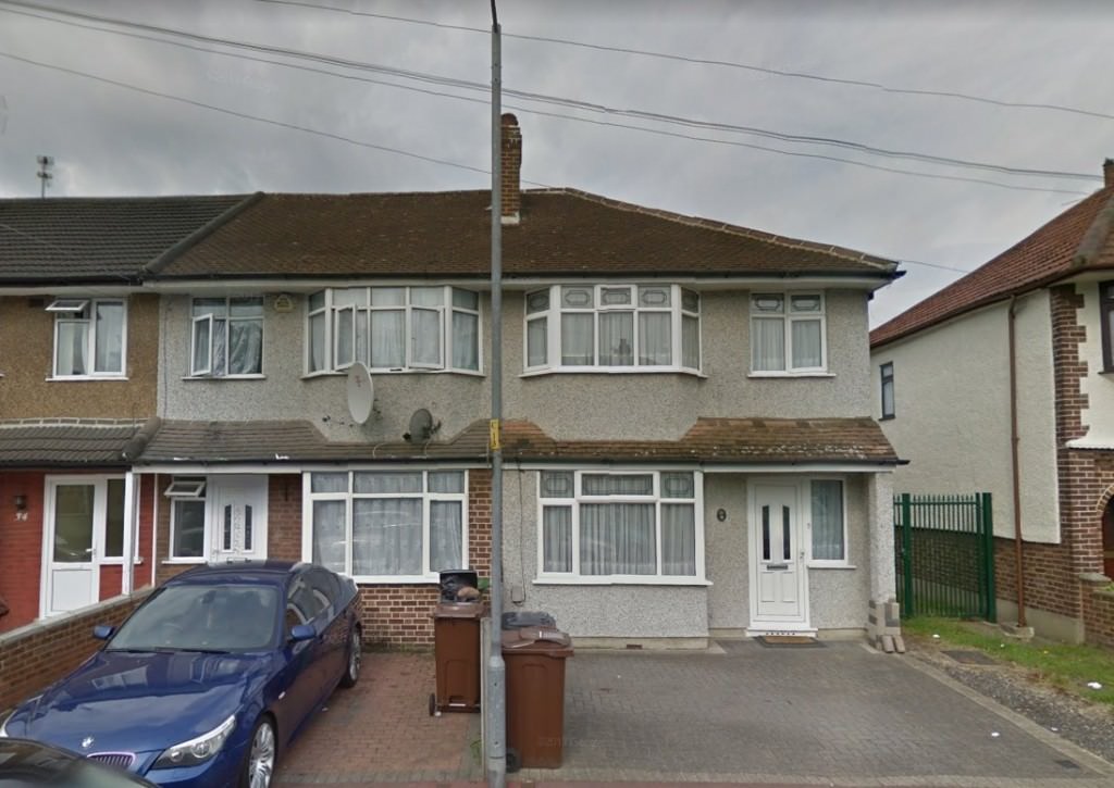 SPACIOUS 3 BEDROOM HOUSE IN DAGENHAM RM10 WITH DRIVEWAY **PART DSS