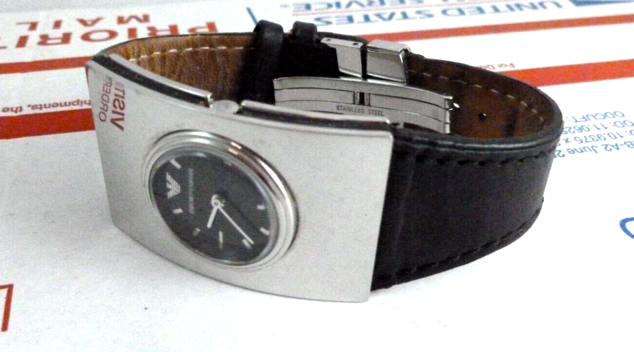 kny24535#155 EMPORIO ARMANI クォーツ腕時計 人気カラーの kny24535#155 EMPORIO ARMANI クォーツ腕時計 時計