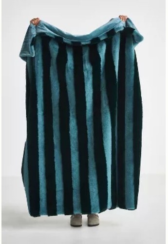 毛布 Anthropologie Throw Blanket Anthropologie + Aleksi Faux Fur Throw Blanket