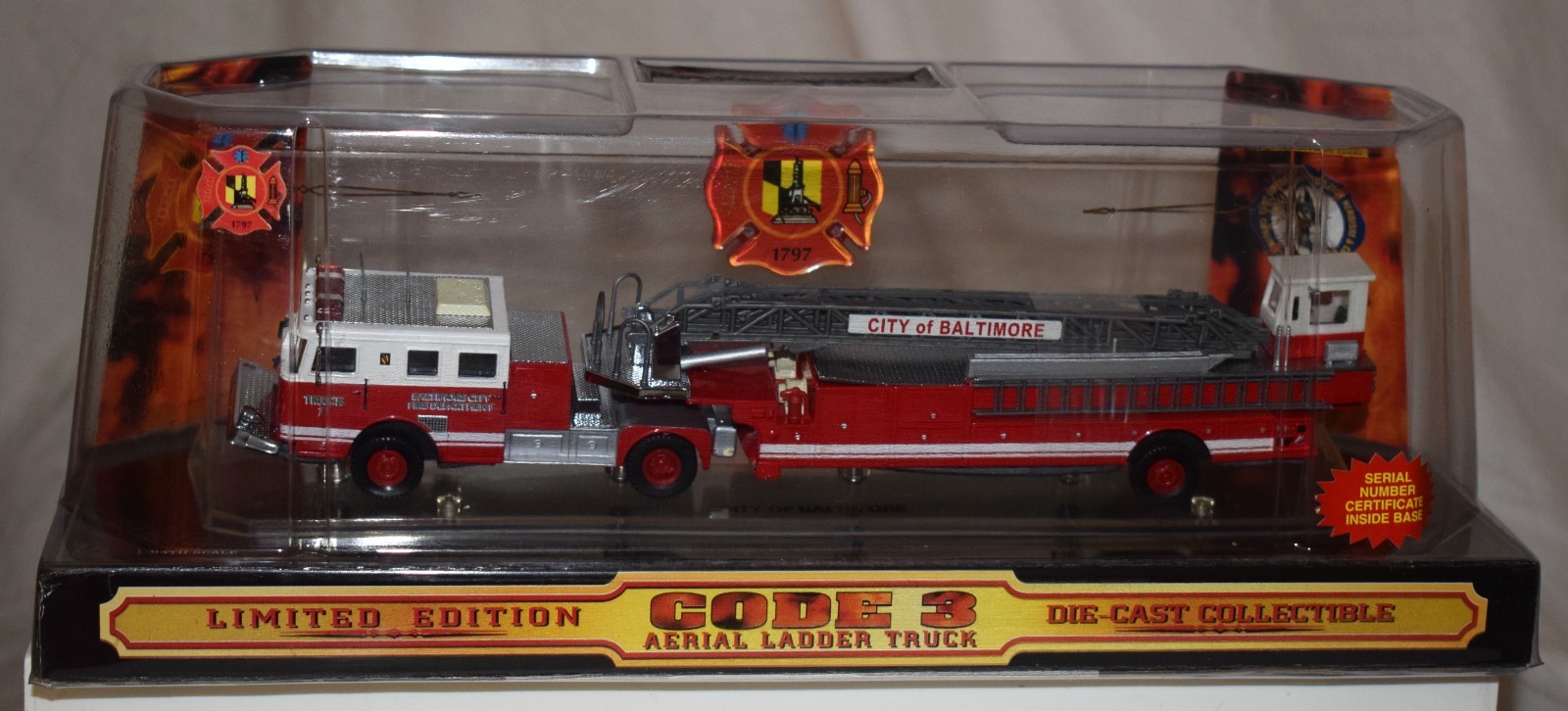 CODE3 ボルティモア消防局 はしご車  1/64 CODE3 ボルティモア消防局 はしご車 1/64