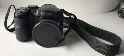 Fujifilm Finepix S S2500hd 12mp Digital Camera W Strap & Cap Tested AA Batt