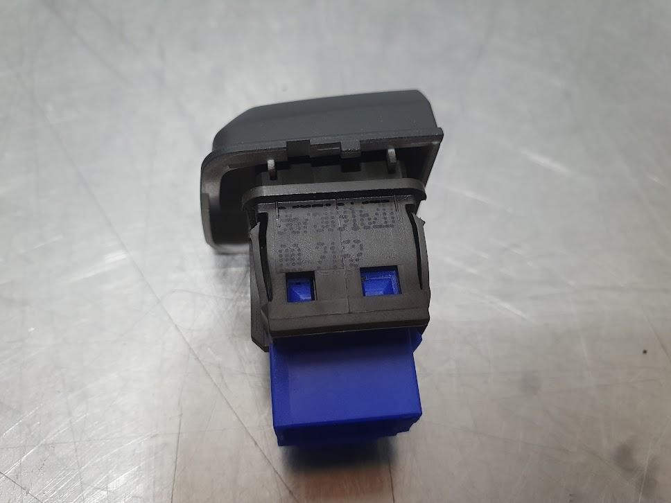 2013 Peugeot 208 HAZARD LIGHT SWITCH 96750916ZD A9 10/12 - 12/18 image 4