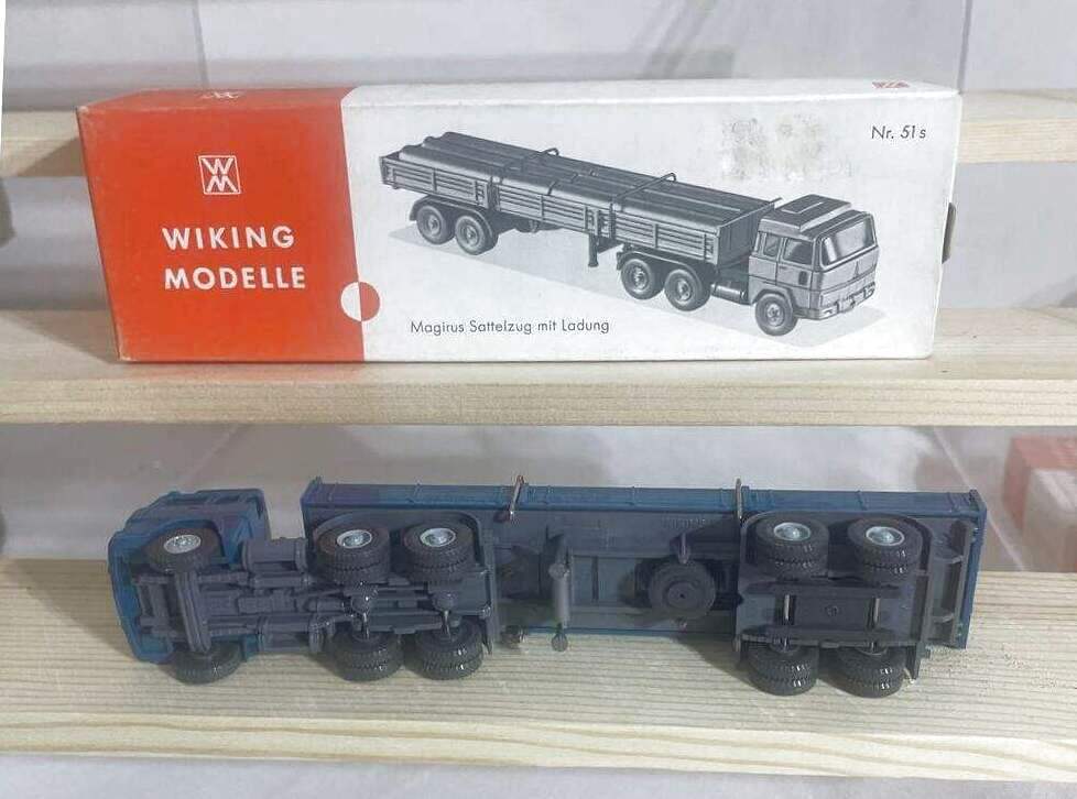 1969  WIKING Nr 51s MAGINUS TRACTOR TRAILER WITH PIPE LOAD 1:87 SCALE NEW IN BOX