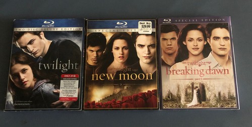 The Twilight Saga Blu-Ray Lot Twilight - New Moon - Breaking