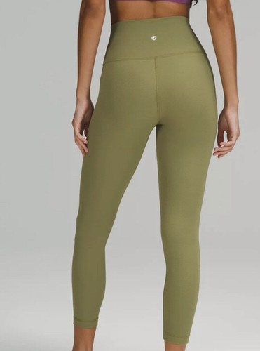 

NWT Lululemon Wunder Under High Rise Tight 25-quot; в рубчик, зеленый