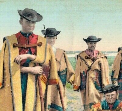 Hungary Group of Men and Woman in National Costumes Vintage Postcard 07.63