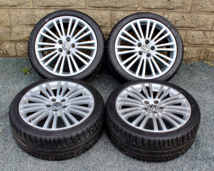 Golf r32 genuine alloys,r32 wheels,r32 alloys,alloys,wheels,18 alloys