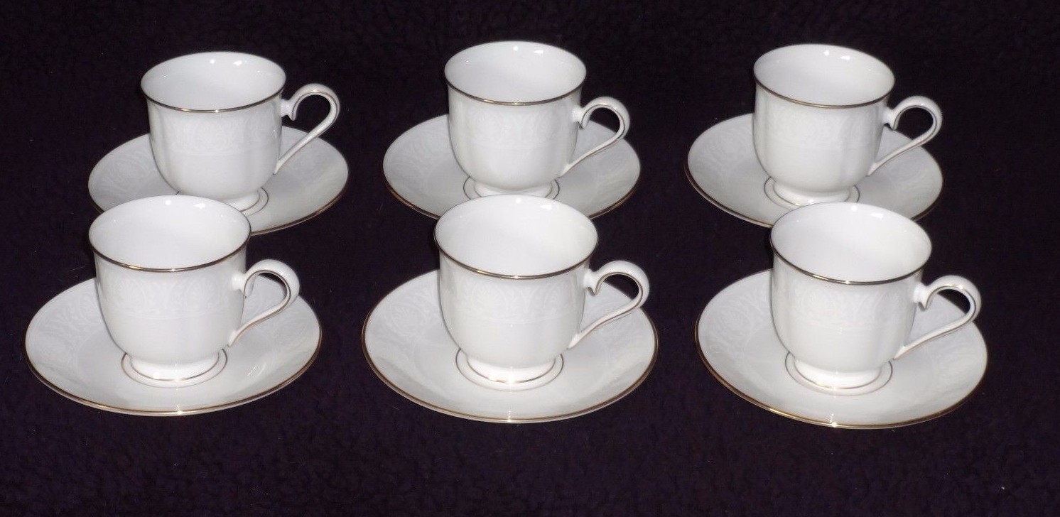6 Lenox Hannah fine Bone China White with Gold Debut