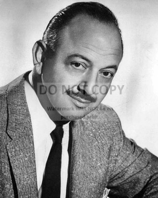MEL BLANC AMERICAN VOICE AND COMIC ACTOR - 8X10 PUBLICITY PHOTO (AB-012)
