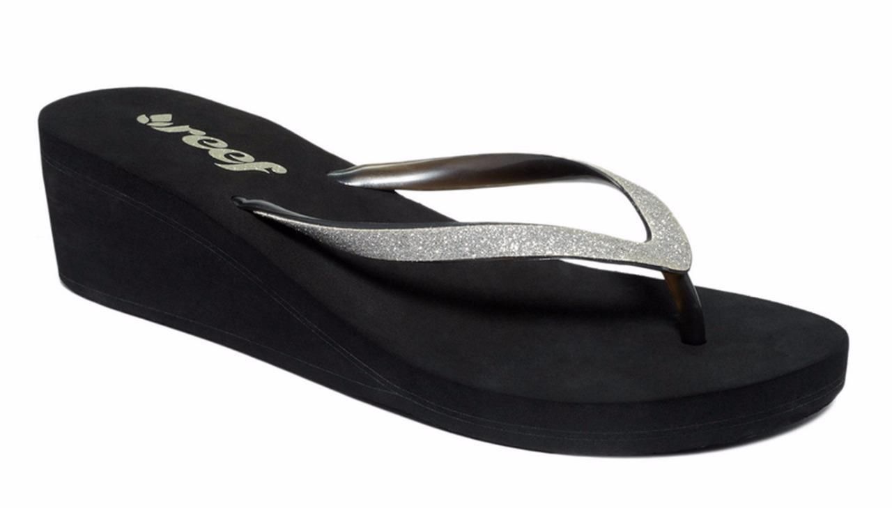 Женские сандалии и шлепанцы на танкетке Reef