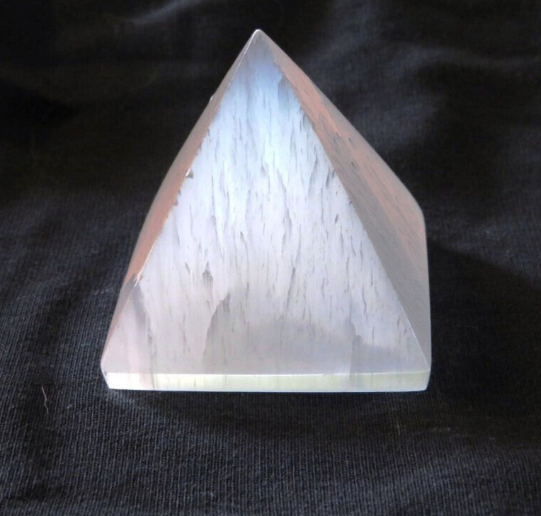 Selenit Pyramide WeiÃ SchÃ¶N Geschliffen Dekoration Dekostein Esoterik Deko !!