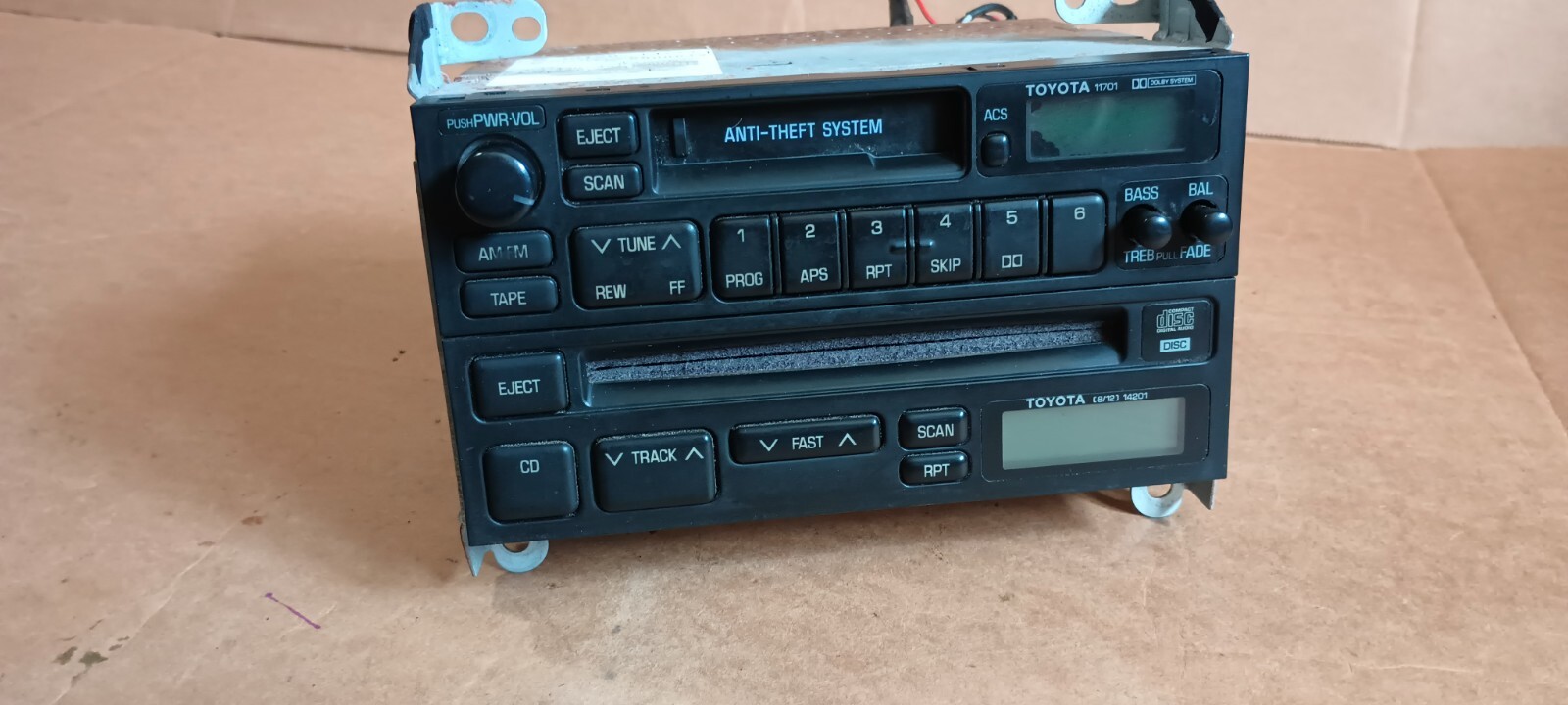 1990 TOYOTA SUPRA MK3 RADIO / CD PLAYER ORIGINAL 86270-14051 1990 TOYOTA SUPRA MK3 RADIO / CD PLAYER ORIGINAL 86270-14051