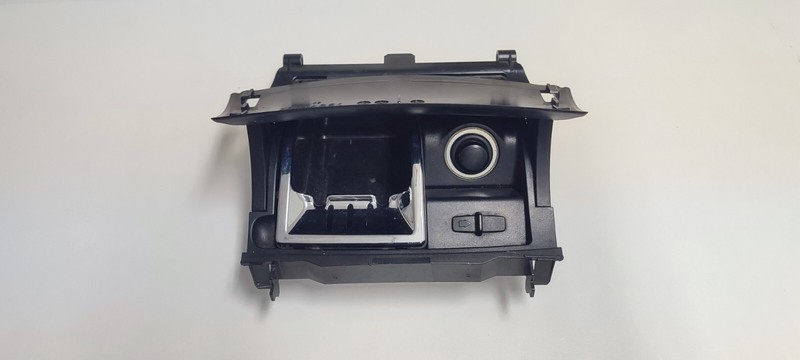 Mercedes Cl203 W203 Console Centrale Avant Cendrier A2036805250 / A2036804750
