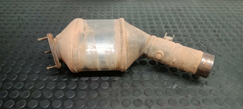 80a131703 Katalysator / 80a254400jx / 80a254401cx / 80a131703d / 8k0230ca / 8583