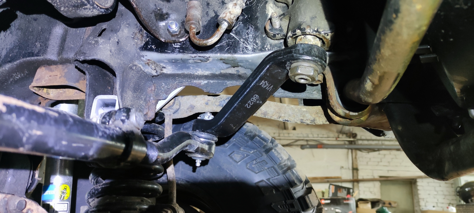 Rough Country Pitman Arm for 19992004 Jeep Grand Cherokee WJ 4