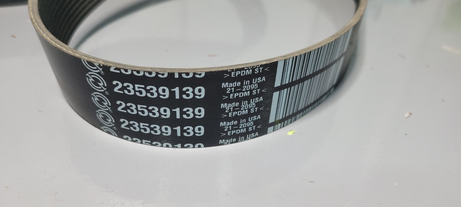 Genuine Detroit Diesel 23539139 Serpentine Belt Alternator Genuine Detroit Diesel 23539139 Serpentine Belt Alternator